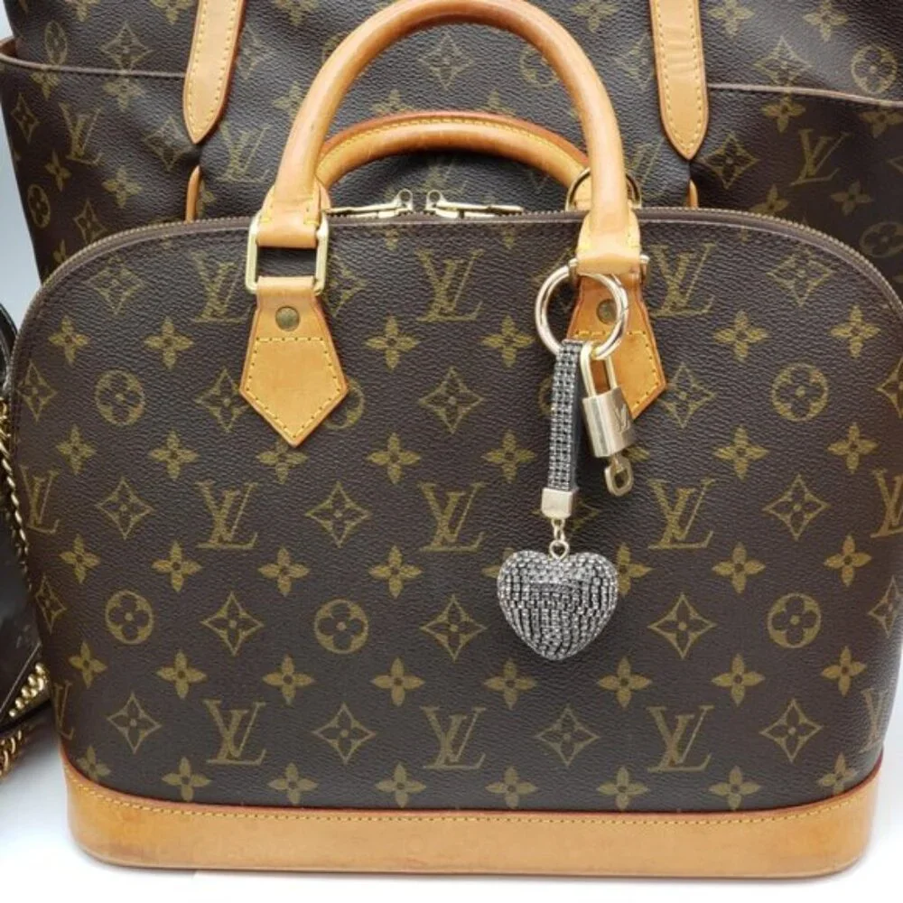Louis Vuitton Gold Lock 🔑 Authentic LV Padlock + Bag Unbranded Heart Charm